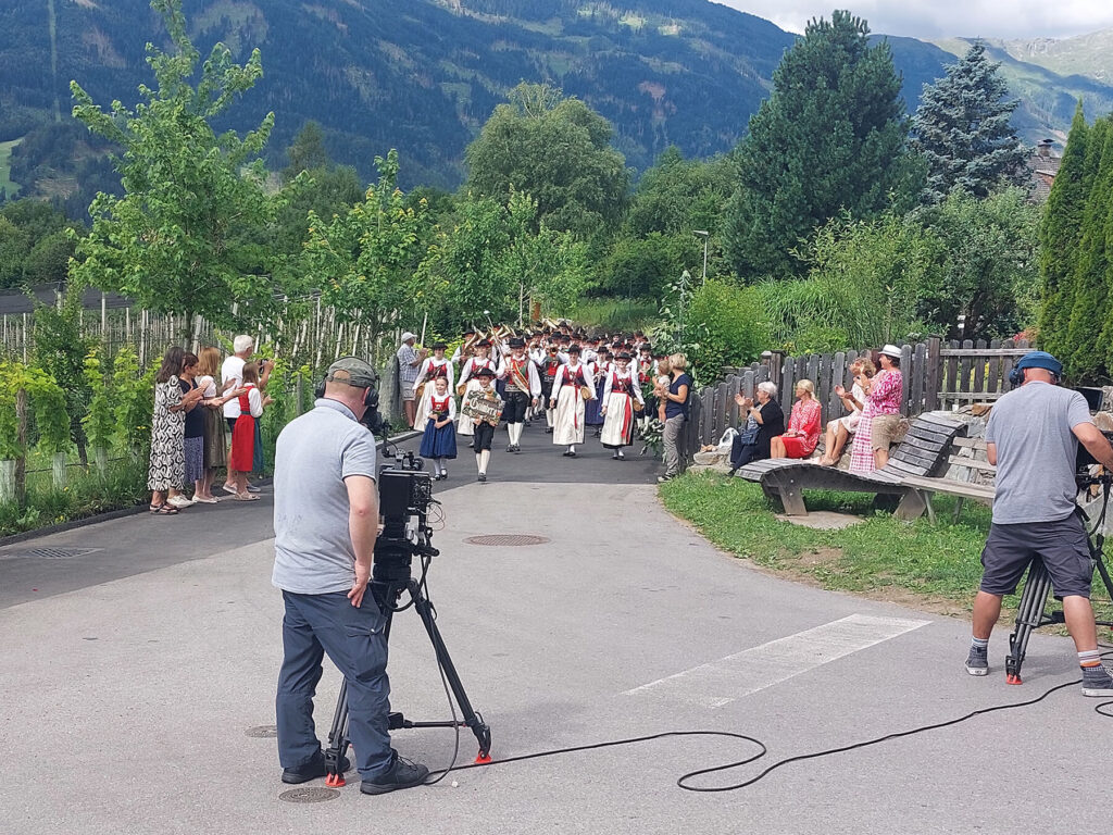Aufmarsch durch Gaimberg